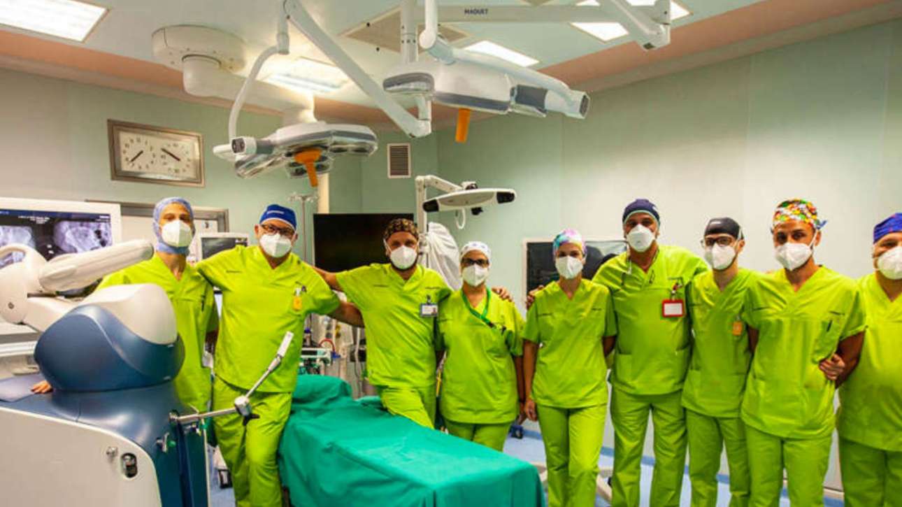 Quali ospedali a Catanzaro offrono servizi di chirurgia avanzata