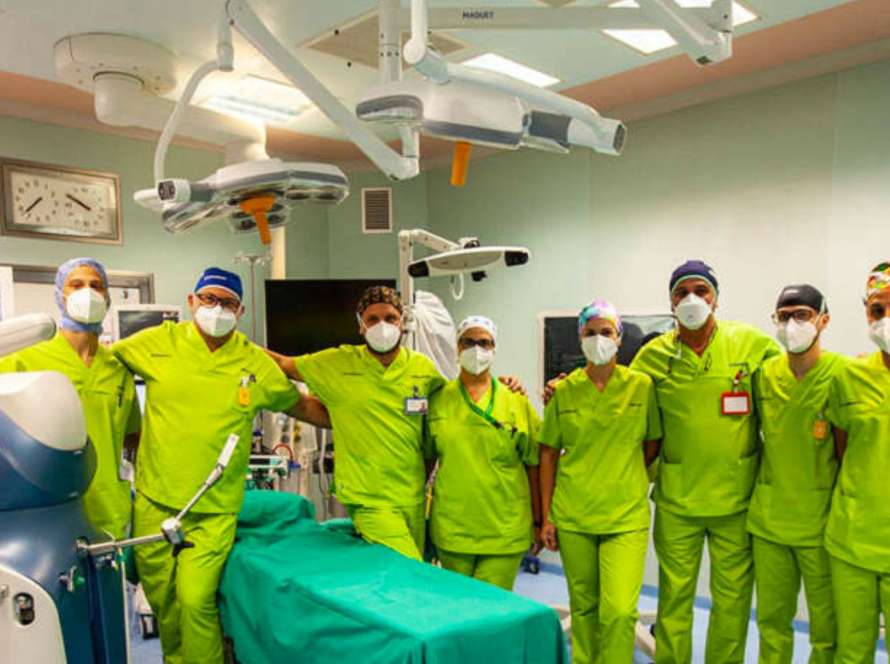 Quali ospedali a Catanzaro offrono servizi di chirurgia avanzata